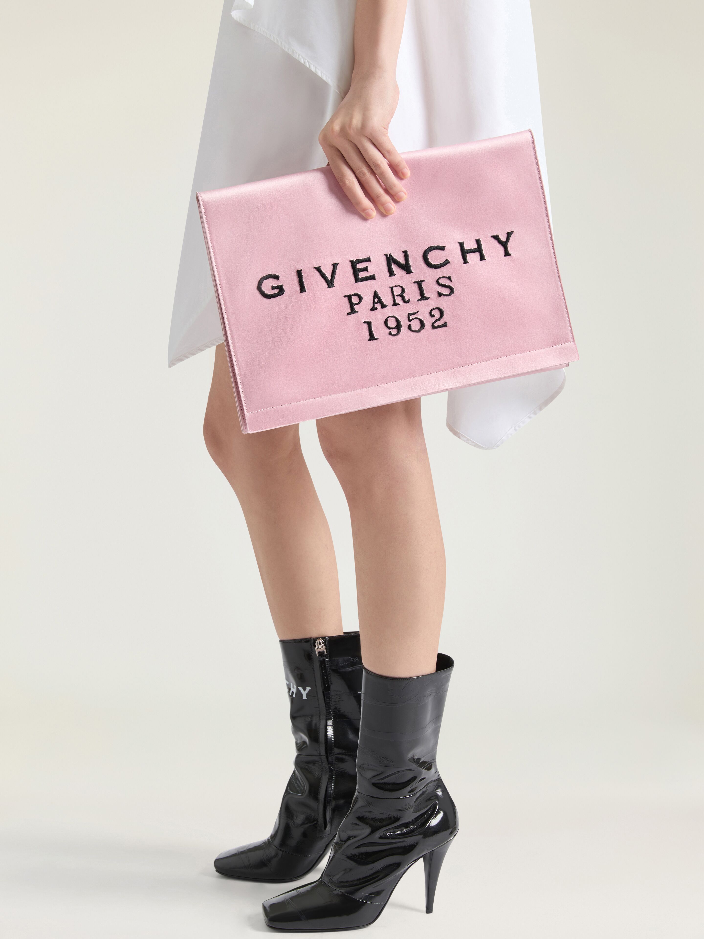 GIVENCHY Paris 1952 pochette in satin